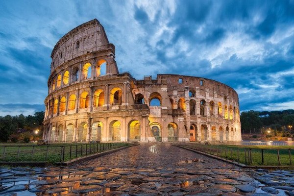 Sightseeing Self Guided Tour with Colosseum in Rome